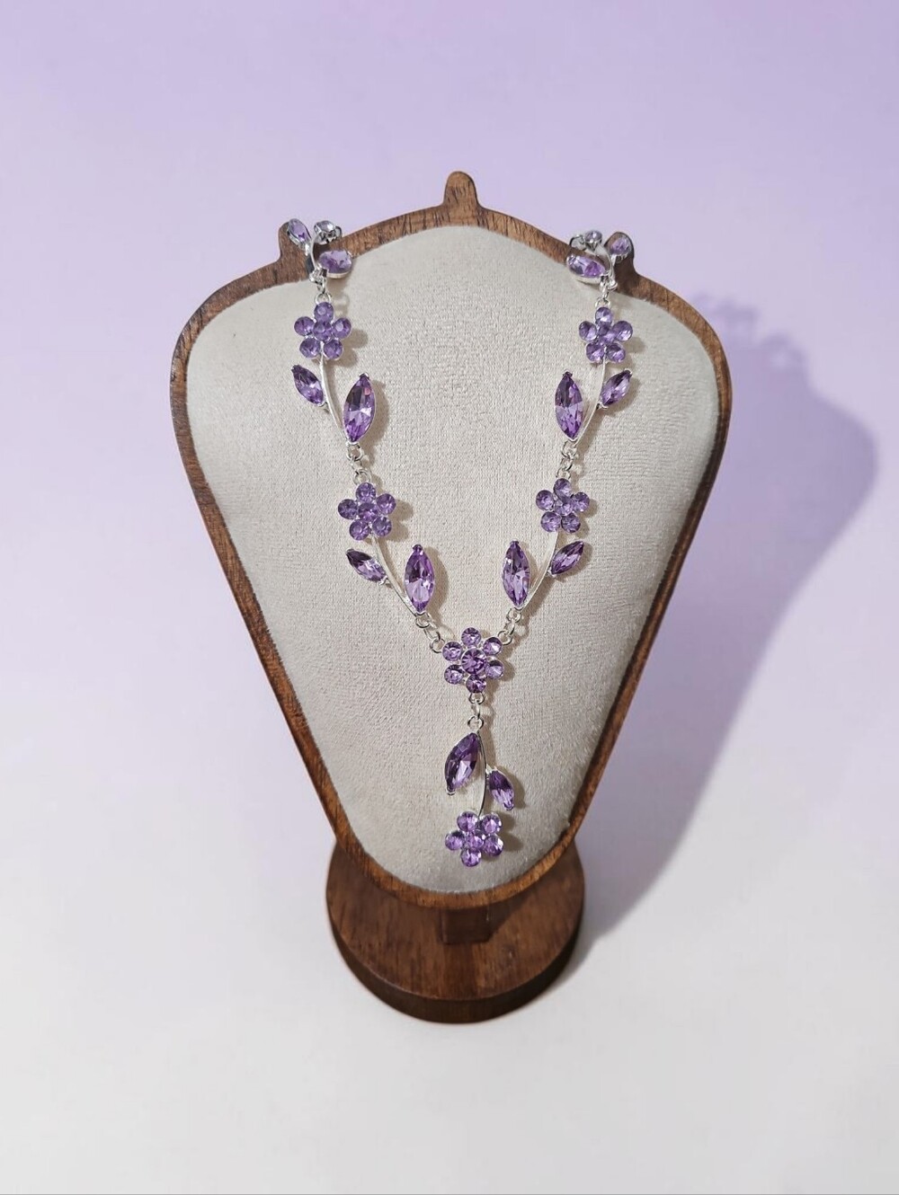 Sassified Boutique Nwt Elegant Purple Flower Crystal Necklace - Women Jewelry